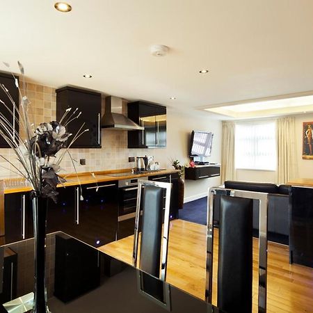 Queens Mansions: Princess Suite Blackpool Exterior photo