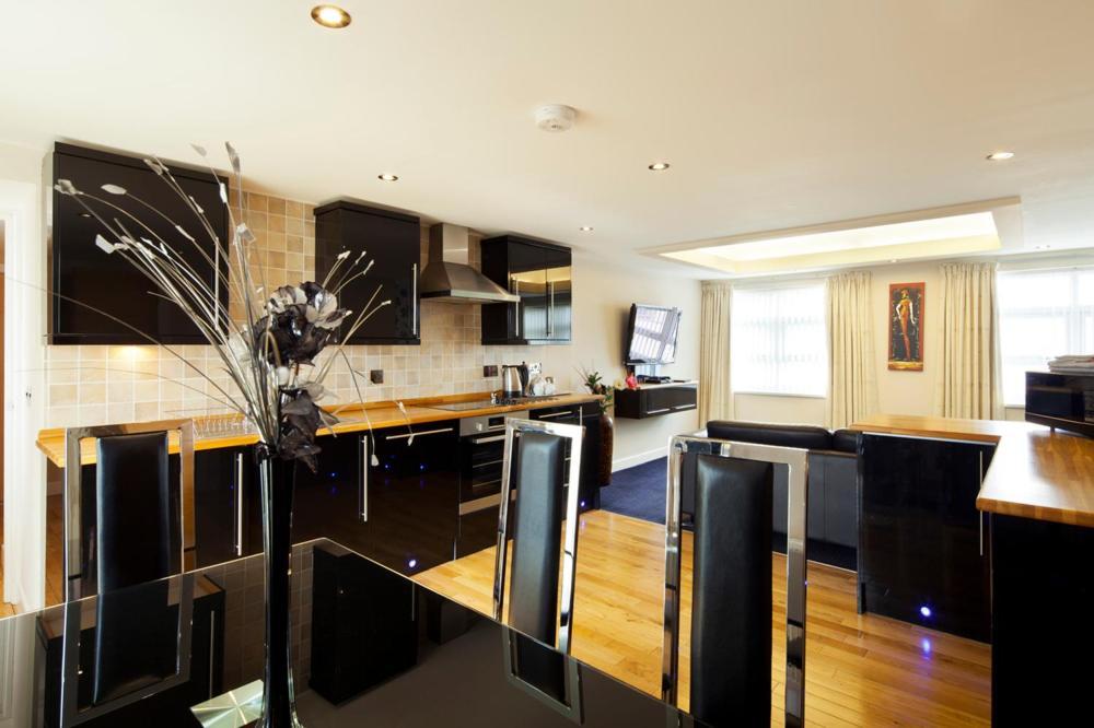 Queens Mansions: Princess Suite Blackpool Exterior photo