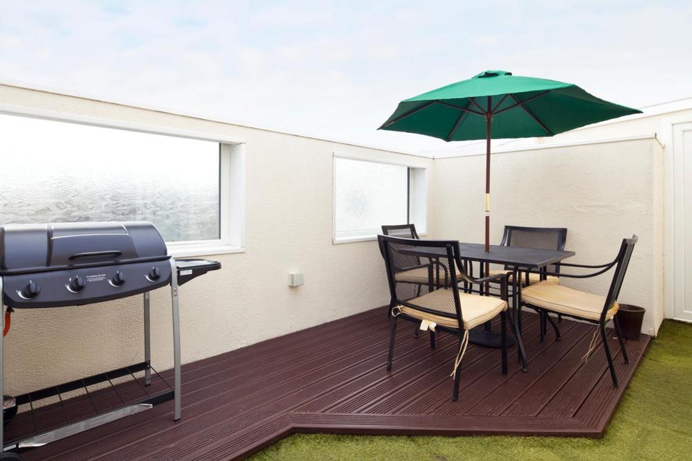 Queens Mansions: Princess Suite Blackpool Exterior photo